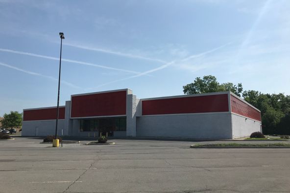 Staples Box Former: 1400 Altamont Ave, Schenectady, NY 12303